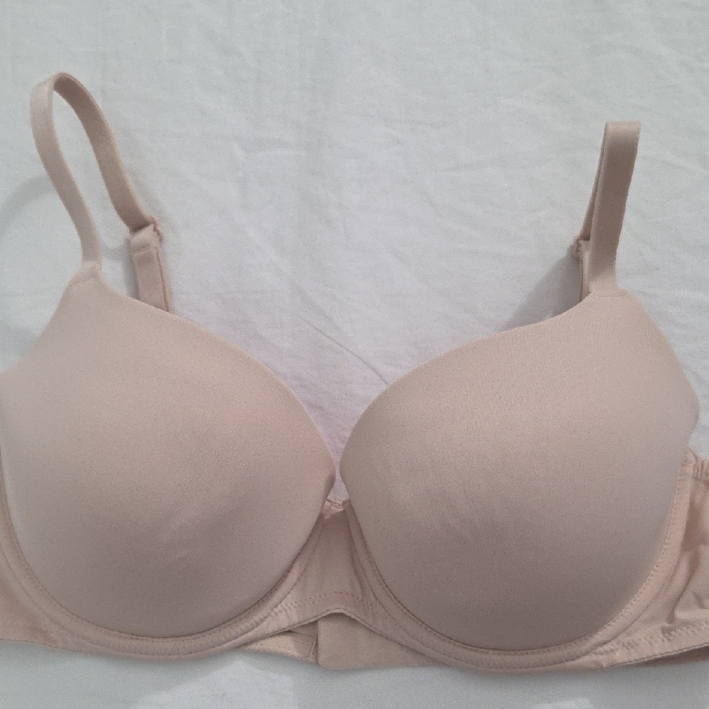 PINK VICTORIA'S SECRET Light Beige Bra🧿